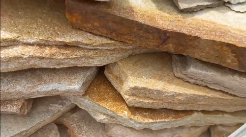 Плитняк златолит жёлтый золотистый для отмостки купить в Липецке