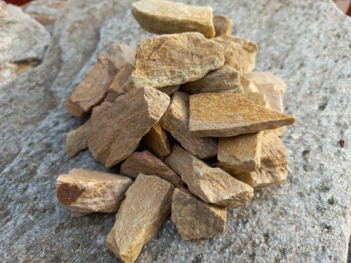 Златолит жёлтый декоративная каменная крошка купить в Липецке