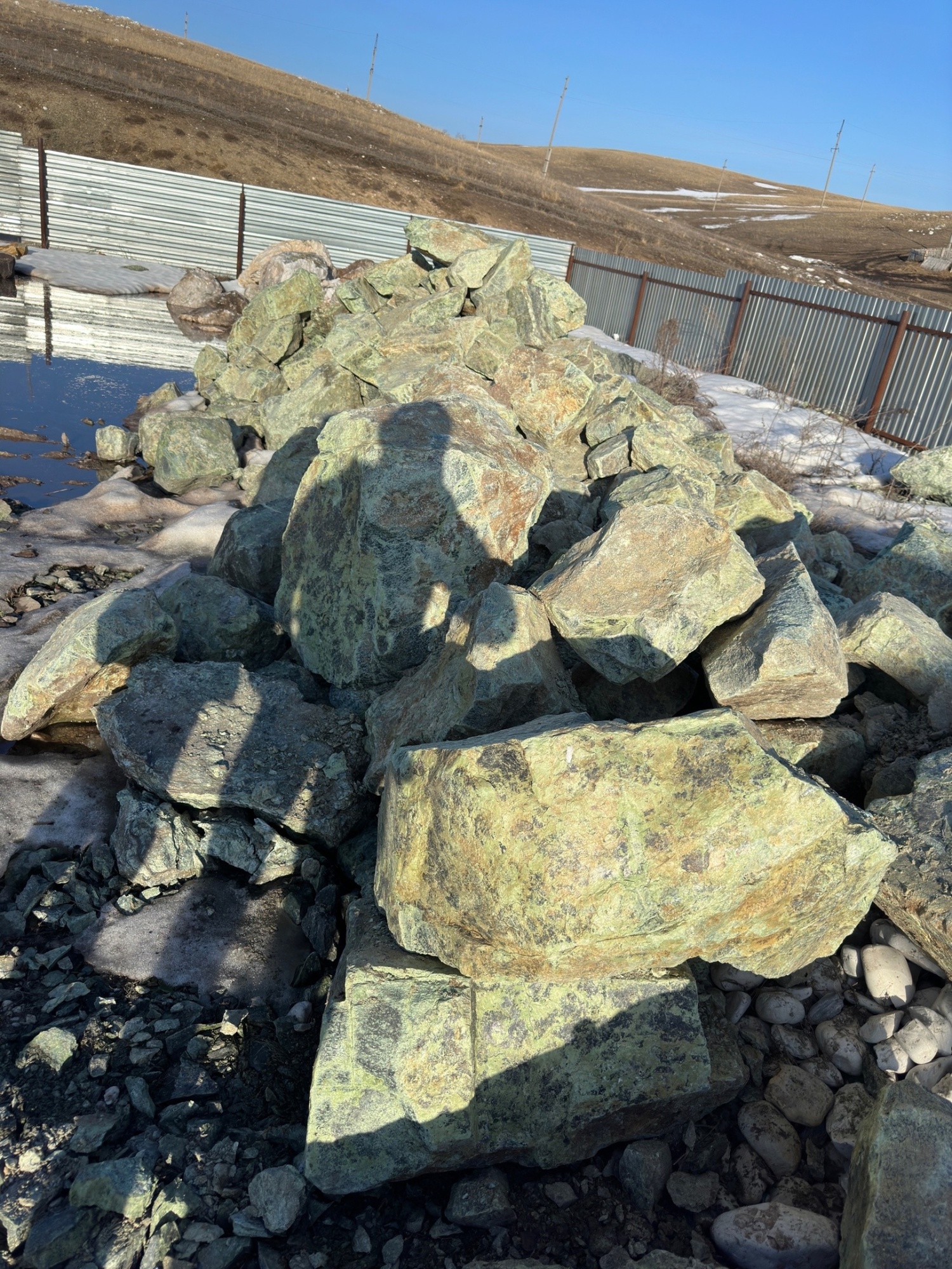 Камни для ландшафтного дизайна зелёные 10-60 килограмм купить в Липецке