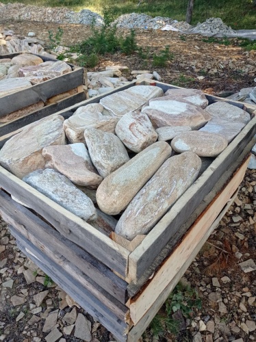 Златолит жёлтый, жёлто-зелёный глыбки и валуны для ланшафтного дизайна купить в Липецке