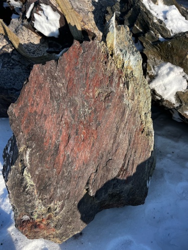 Ландшафтные глыбы красно-фиолетовые 200-1000 килограмм купить в Липецке