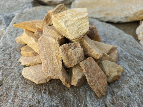 Златолит жёлтый декоративная каменная крошка купить в Липецке