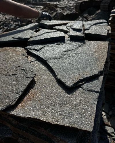 Плитняк златолит серебристый для фасада купить в Липецке