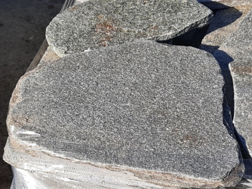 Златолит серебристый галтованный для цоколя купить в Липецке