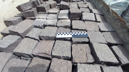 Лемезит колотая брусчатка 10 * 10 см. для парковки купить в Липецке